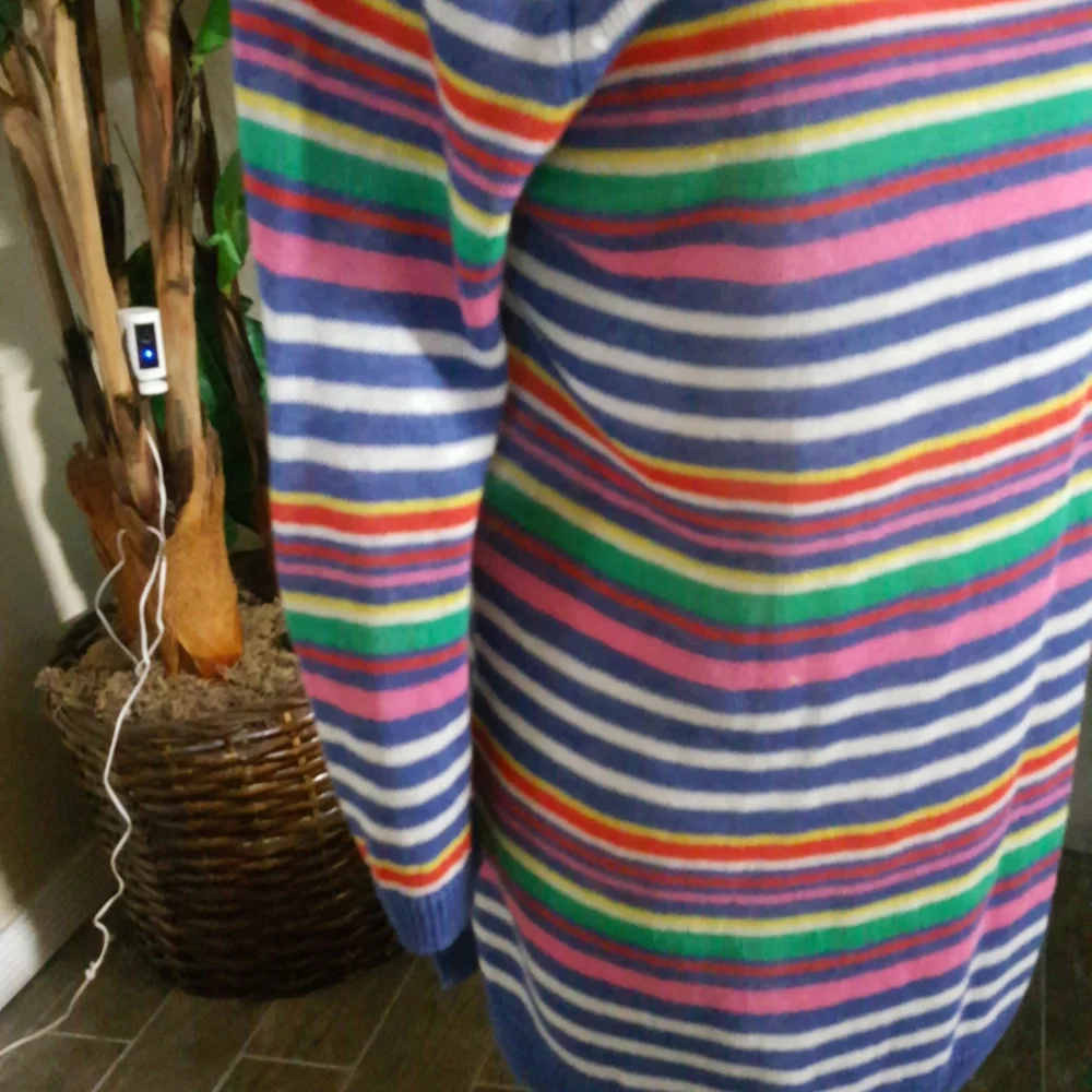 Light sweater top - Picture 3 of 3